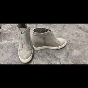 Mia wedges 8